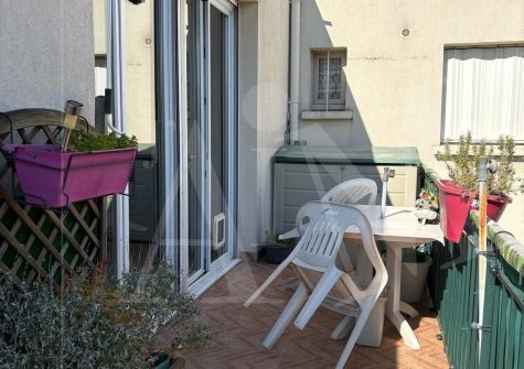Dernier étage avec terrasse à vendre à Nanterre proche centr