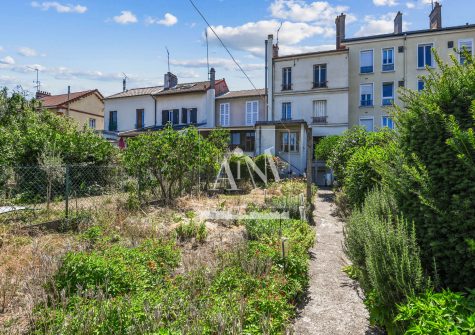 Maison familiale 122 m2, jardin, dépendance et stationnement