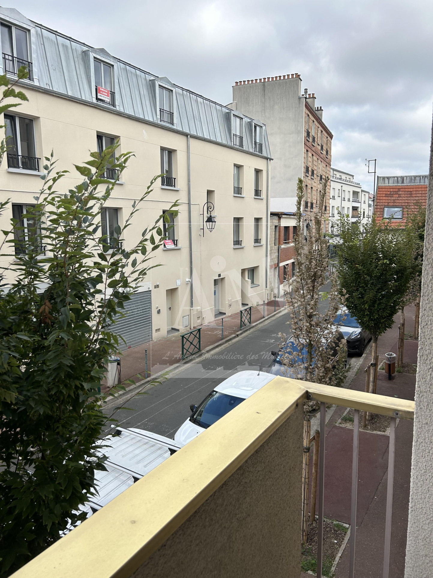 Appartement 2 balcons, 1 cave, 1 parking